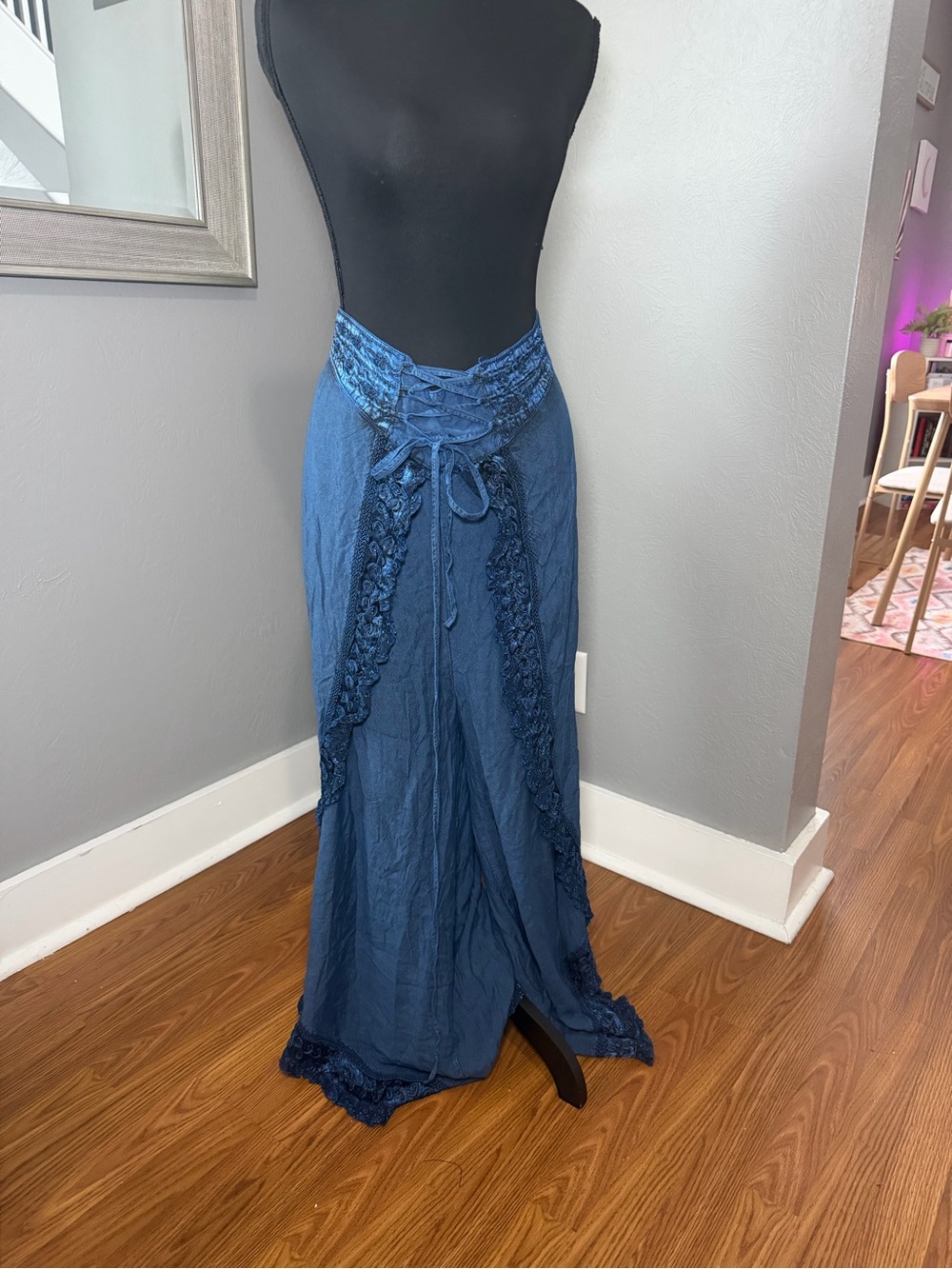 L.S.I. Embroidered Beaded Boho Harem Lace Front Wide Leg Culotte Pants 1X/2X - Picture 6 of 11
